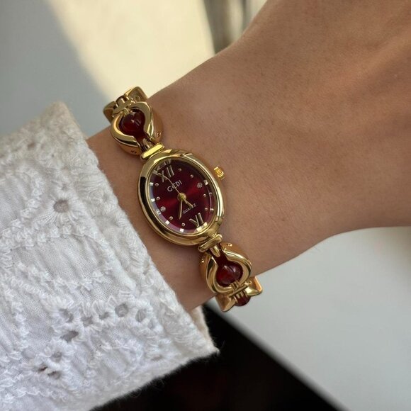 SKU:0110 cute gold burgundy mini watch gold bracelet burgundy stone +in gift bag